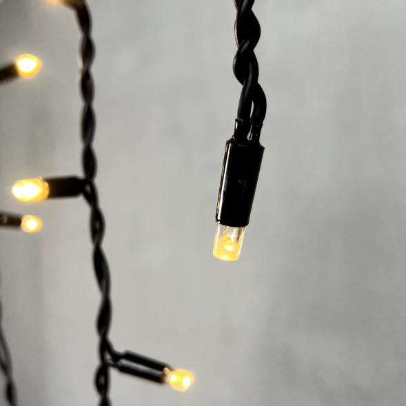 Светодиодная бахрома с колпачком 3,1*0,5 м., 120 теплых белых LED ламп, каучуковый черный провод, LTC (LL120-1-2WW) 
