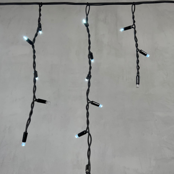 Светодиодная бахрома с колпачком 3,1*0,5 м., 120 холодных белых LED ламп, мерцание, каучуковый черный провод, LTC (LL120BLW-1-2W) 