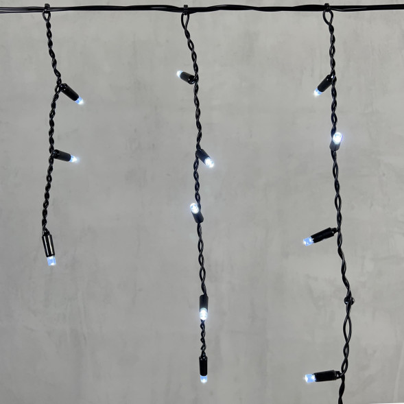  Светодиодная бахрома с колпачком 3,1*0,5 м., 120 холодных белых LED ламп, черный провод ПВХ, IP65, LTC (PIL120CAP-11-2W)  
