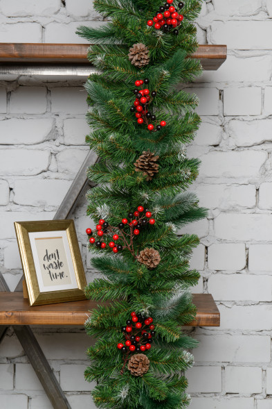 Хвойная гирлянда Очарование с декором 280 см., Леска+ПВХ, ЕлкиТорг (23045) оптом