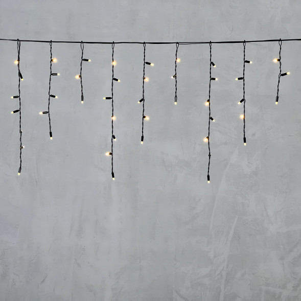  Светодиодная бахрома с колпачком 3,1*0,5 м., 120 теплых белых LED ламп, черный провод ПВХ, IP65, LTC (PIL120CAP-11-2WW)  