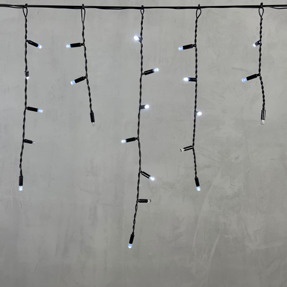 Светодиодная бахрома с колпачком 3,1*0,5 м., 120 холодных белых LED ламп, мерцание, черный провод ПВХ, IP65, LTC (PIL120BLWCAP-11-2W) 