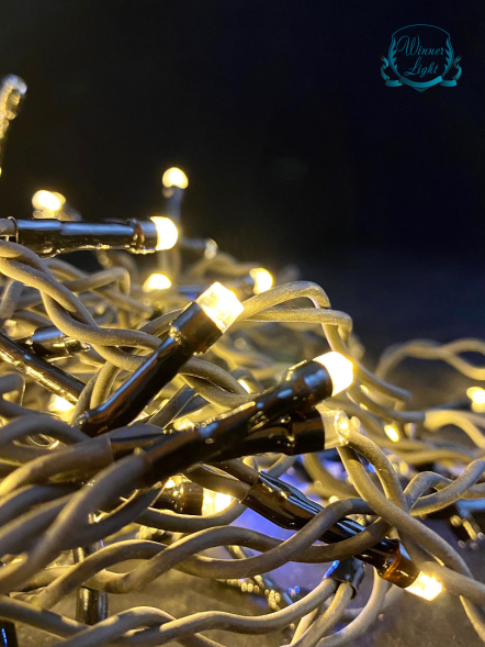 Светодиодная мерцающая бахрома 25 м., нити 0,6*0,4*0,3 м., 850 теплых белых LED, черный ПВХ, IP 54, соединяемая, Winner (ww.02.6B.850.F+) 