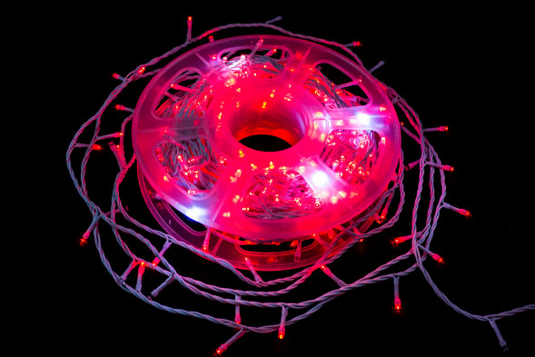 Светодиодная нить с мерцающим диодом 40 м., 220V, 400 красных LED ламп, белый провод ПВХ, соединяемая, Winner Light (R.01.6w.400+) 