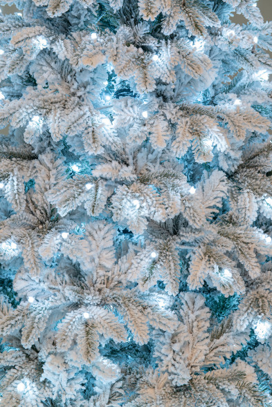 Искусственная елка Камчатская заснеженная 300 см., 840 холодных белых Led ламп., литая хвоя+пвх, ЕлкиТорг (178300) оптом