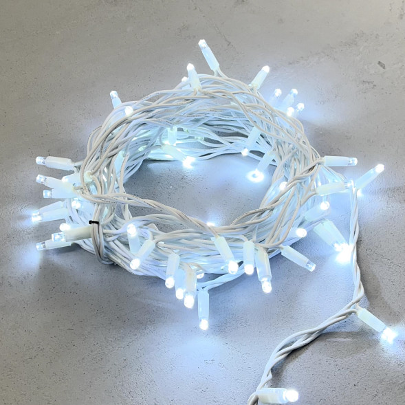 Светодиодная гирлянда с колпачком 75 холодных белых LED ламп 10 м., 24В., белый каучуковый провод, IP65, LTC (LL75-8-1W) 