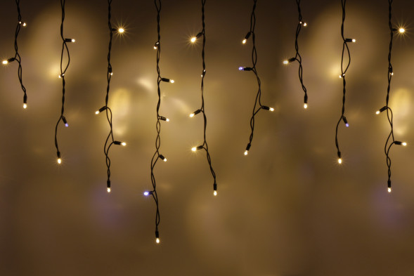 Светодиодная бахрома 108 теплых белых LED ламп, 3*0.6 м., 220В, мерцание, черный резиновый провод, Teamprof (TPF-i3*0.6F-RB/WW) 