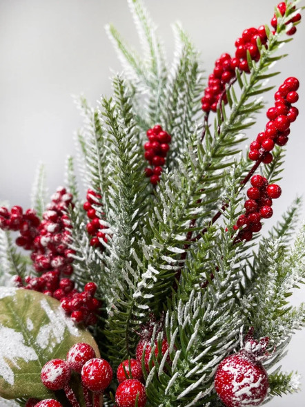 Новогодняя настольная композиция с красными ягодами 35 см., Christmas DeLuxe (89296) 