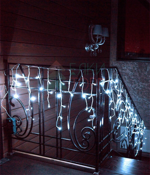 Светодиодная бахрома 3*0.5 м., 3 батарейки типа D 4.5V, 100 LED ламп холодно белого цвета, прозрачный силикон, LTC (ECC100-10-8W) 