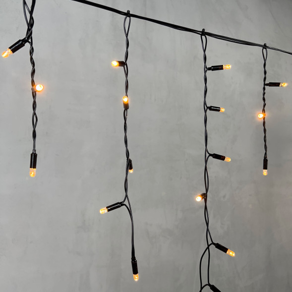 Светодиодная бахрома с колпачком 3,1*0,5 м., 120 экстра теплых белых LED ламп, черный провод ПВХ, IP65, LTC (PIL120CAP-11-2EWW) 