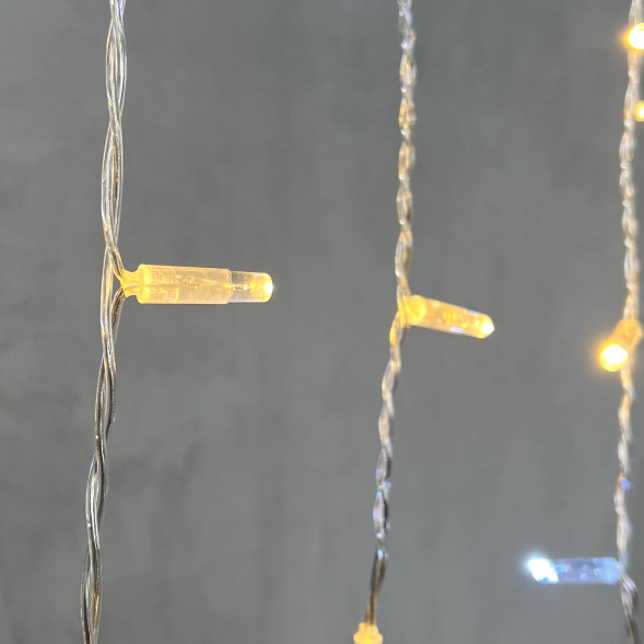 Светодиодная бахрома с колпачком 3,2*0,9 м., 180 теплых белых LED ламп, мерцание, прозрачный провод ПВХ, IP65, LTC (PIL180BLWCAP-10-2WW) 
