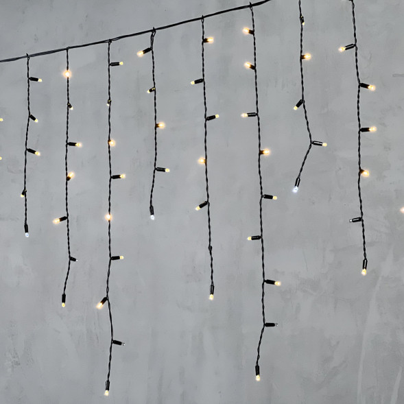 Светодиодная бахрома с колпачком 3,2*0,9 м., 180 теплых белых LED ламп, мерцание, черный провод ПВХ, IP65, LTC (PIL180BLWCAP-11-2WW) 